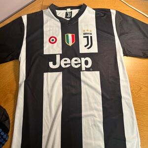 JEEP Cristiano Ronaldo Juventus Home Kit - Size Men’s Medium